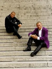 Bros - bros-matt-and-luke-goss-in-paris[1].jpg